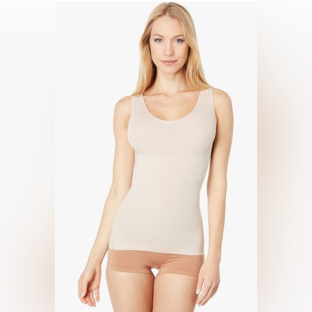 NWT Spanx Shapewear‎ Smooth Thinstincts Improved Hem Tank Soft